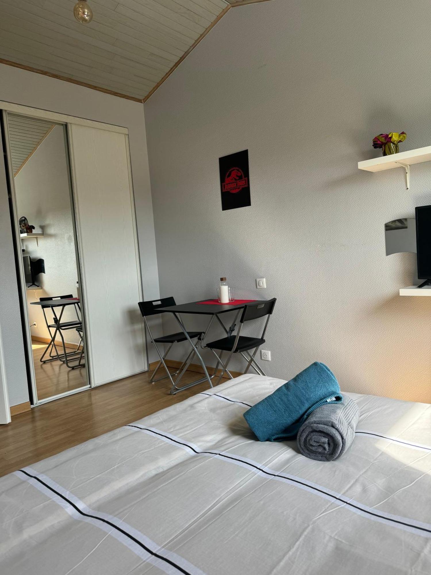 Ode Au Bassin Bed & Breakfast มิโอส์ ภายนอก รูปภาพ